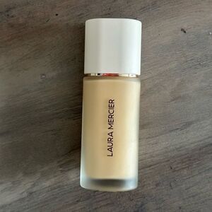 LAURA MERCIER- Real Flawless Weightless Perfecting Waterproof Foundation- 2W1